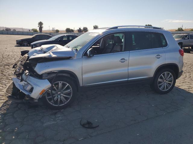 2013 VOLKSWAGEN TIGUAN S, 