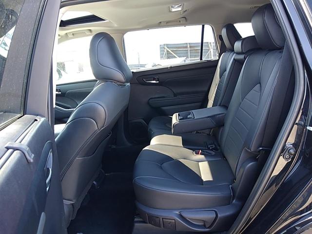 5TDGZRBHXMS554113 - 2021 TOYOTA HIGHLANDER XLE BLACK photo 9