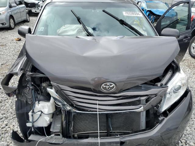 5TDKZ3DC7HS877923 - 2017 TOYOTA SIENNA LE GRAY photo 12