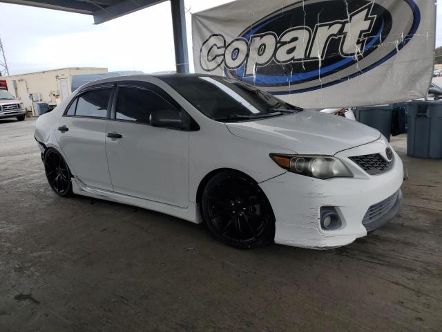 2T1BU4EE3CC889881 - 2012 TOYOTA COROLLA BASE WHITE photo 4