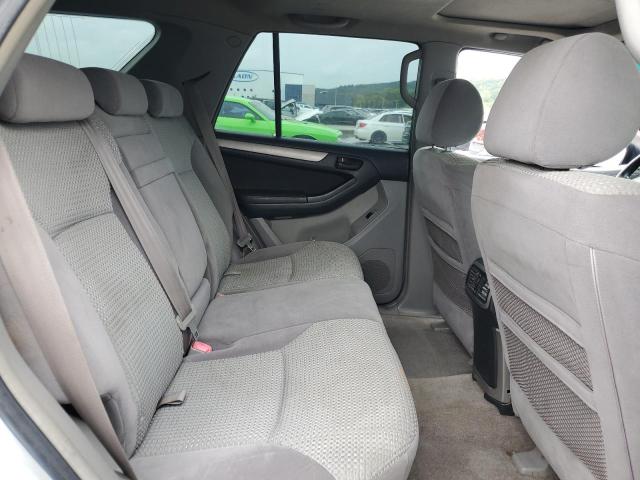 JTEBT14R650055456 - 2005 TOYOTA 4RUNNER SR5 SILVER photo 11
