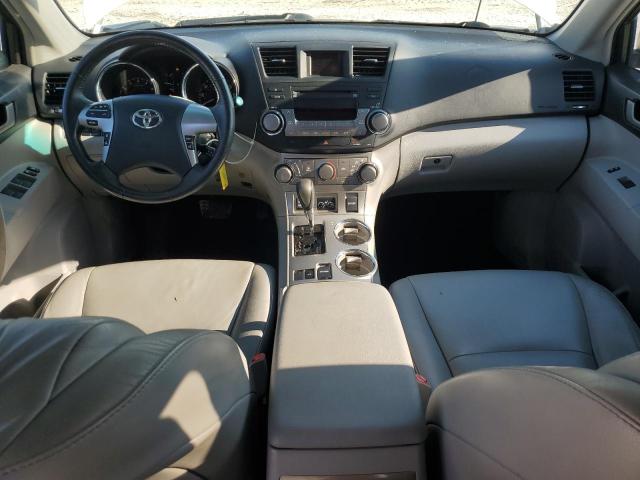 5TDZK3EH6BS049267 - 2011 TOYOTA HIGHLANDER BASE Белый фото 8