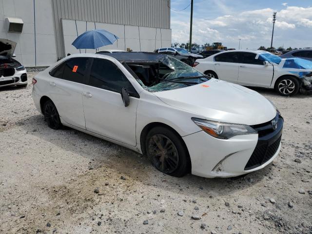 4T1BF1FKXHU448297 - 2017 TOYOTA CAMRY LE WHITE photo 4