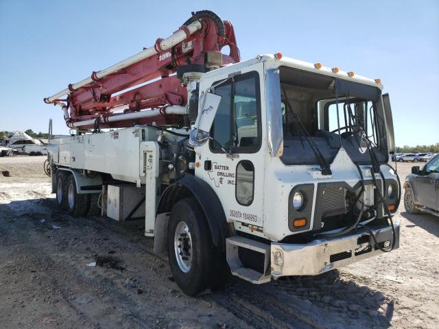 1M2AV04C6GM015143 - 2016 MACK 600 MRU600 WHITE photo 1