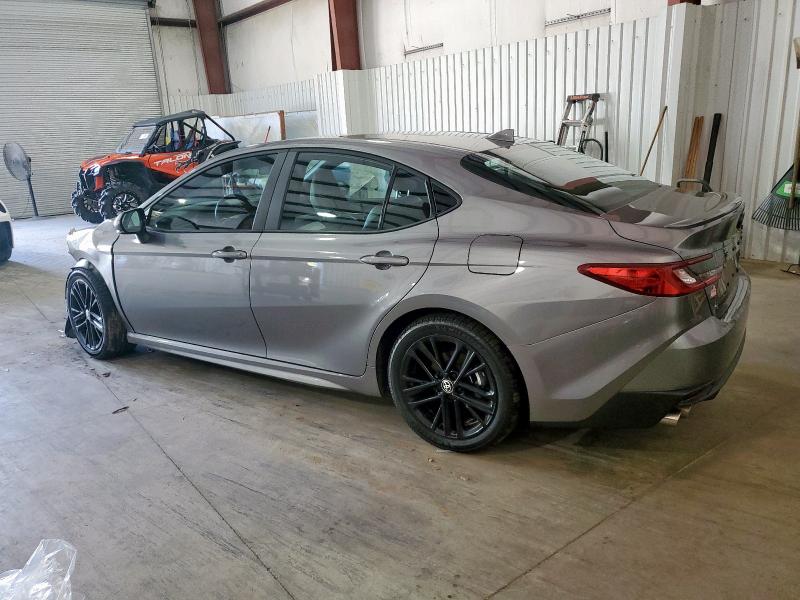 4T1DAACK8SU518947 - 2025 TOYOTA CAMRY XSE SILVER photo 2