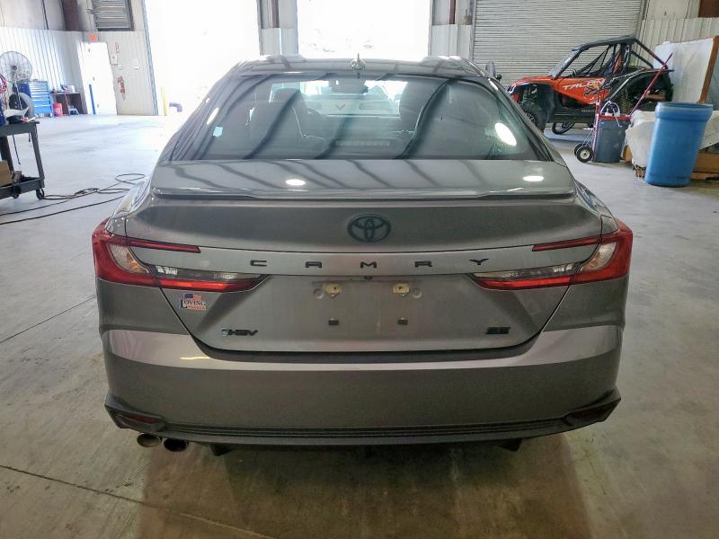 4T1DAACK8SU518947 - 2025 TOYOTA CAMRY XSE SILVER photo 6