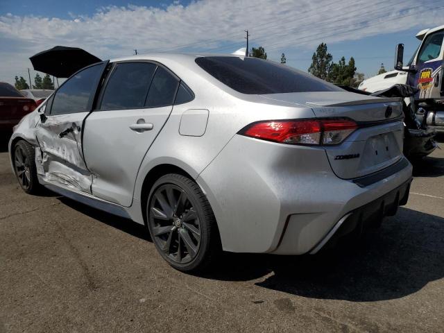 5YFS4MCE5PP165859 - 2023 TOYOTA COROLLA SE Silber Foto 2