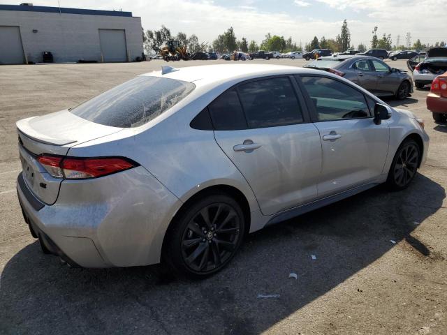 5YFS4MCE5PP165859 - 2023 TOYOTA COROLLA SE Silber Foto 3