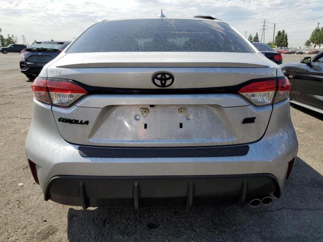 5YFS4MCE5PP165859 - 2023 TOYOTA COROLLA SE Silber Foto 6
