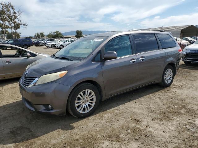 2012 TOYOTA SIENNA XLE, 