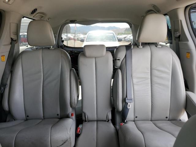 5TDYK3DC6CS245180 - 2012 TOYOTA SIENNA XLE GRAY photo 10