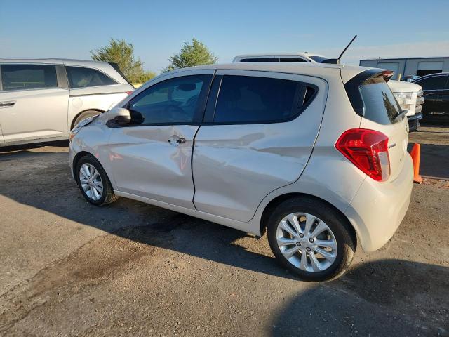 KL8CC6SA7JC470483 - 2018 CHEVROLET SPARK 1LT WHITE photo 2