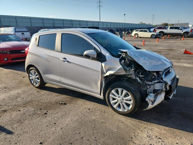 KL8CC6SA7JC470483 - 2018 CHEVROLET SPARK 1LT WHITE photo 4