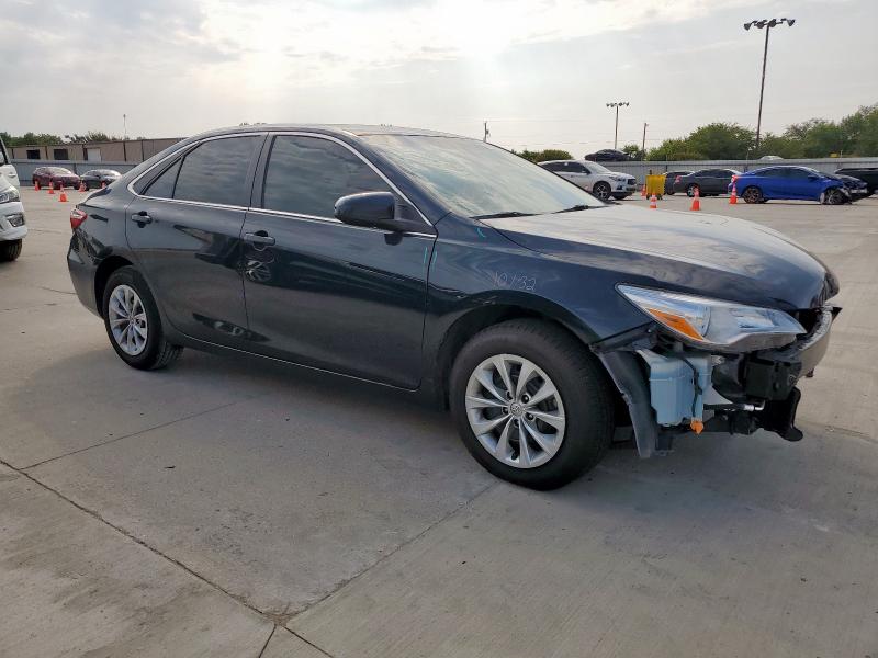 4T1BF1FK0HU424302 - 2017 TOYOTA CAMRY LE 黑色 照片 4