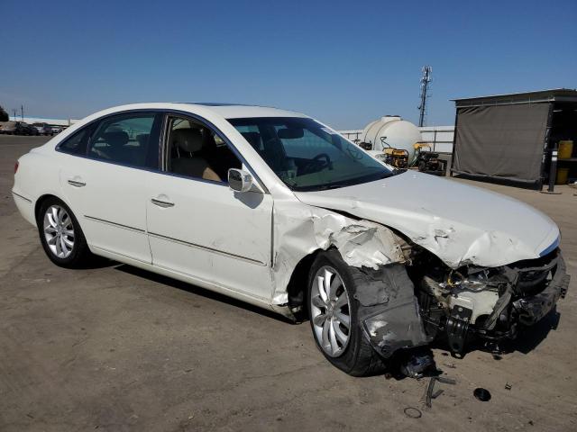 KMHFC46F37A153007 - 2007 HYUNDAI AZERA SE WHITE photo 4