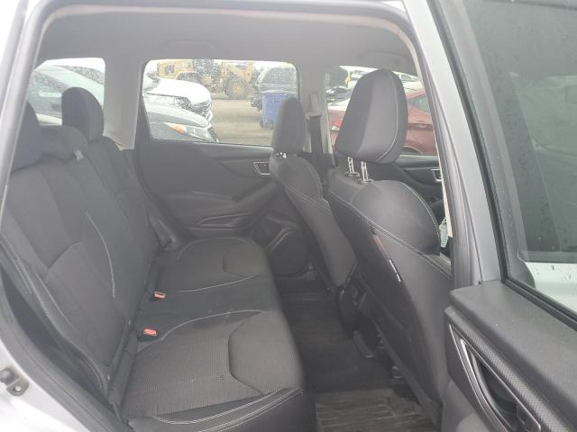 JF2SKADC4LH602940 - 2020 SUBARU FORESTER SILVER photo 11