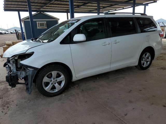 2015 TOYOTA SIENNA LE, null