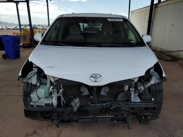 5TDKK3DC5FS672151 - 2015 TOYOTA SIENNA LE თეთრი ფოტო 5