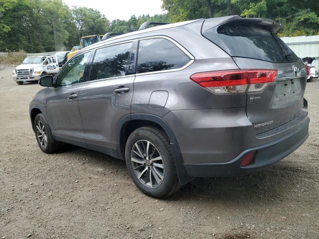 5TDJZRFH4KS629658 - 2019 TOYOTA HIGHLANDER SE GRAY photo 2