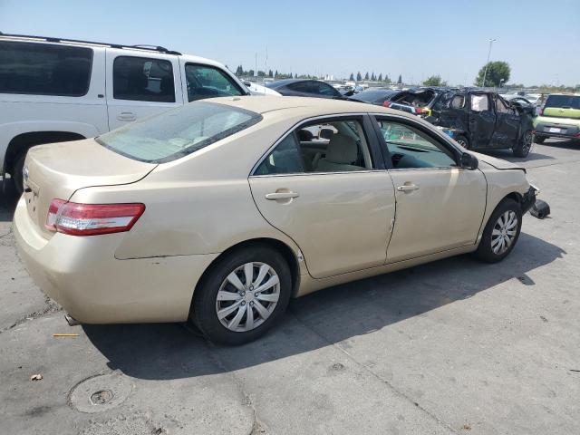 4T1BF3EK8BU145698 - 2011 TOYOTA CAMRY BASE GOLD photo 3