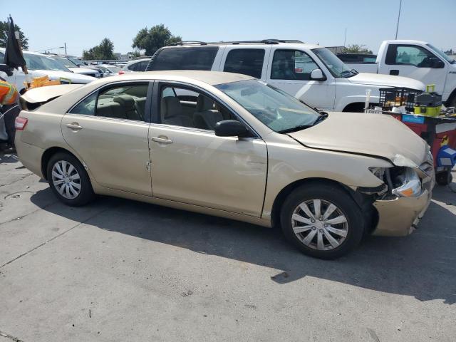 4T1BF3EK8BU145698 - 2011 TOYOTA CAMRY BASE GOLD photo 4