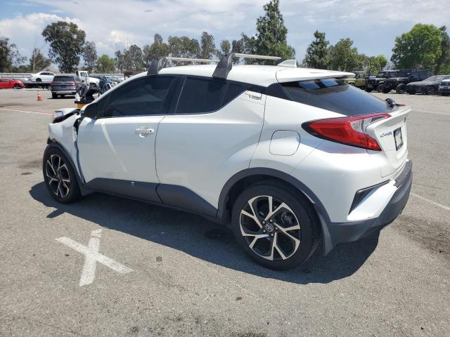 JTNKHMBX5K1045124 - 2019 TOYOTA C-HR XLE Blanc photo 2