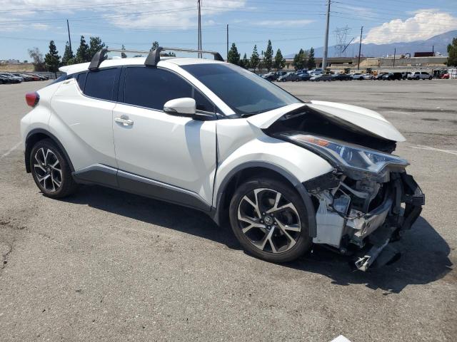JTNKHMBX5K1045124 - 2019 TOYOTA C-HR XLE Blanc photo 4