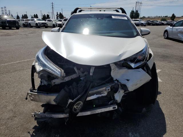 JTNKHMBX5K1045124 - 2019 TOYOTA C-HR XLE Blanc photo 5