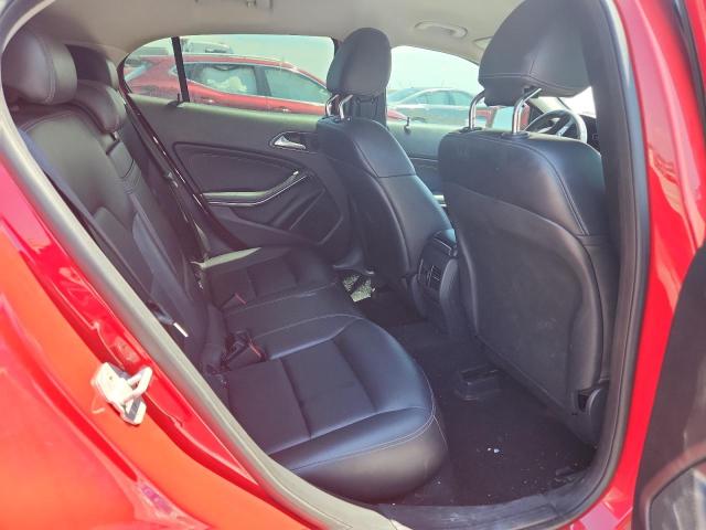WDCTG4EB3FJ180789 - 2015 MERCEDES-BENZ GLA 250 红色 照片 11