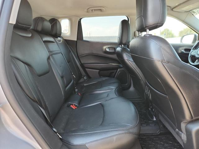 3C4NJCBBXKT692812 - 2019 JEEP COMPASS LATITUDE Сріблястий фото 11