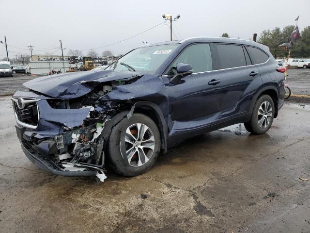 5TDGZRBH9MS553082 - 2021 TOYOTA HIGHLANDER XLE BLUE photo 1