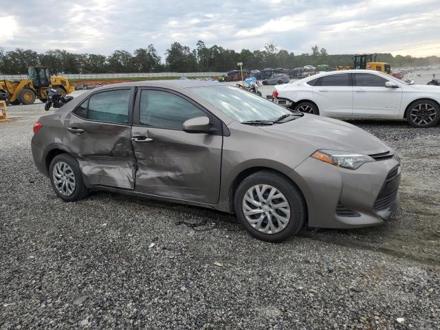 2T1BURHE5KC190193 - 2019 TOYOTA COROLLA L BROWN photo 4