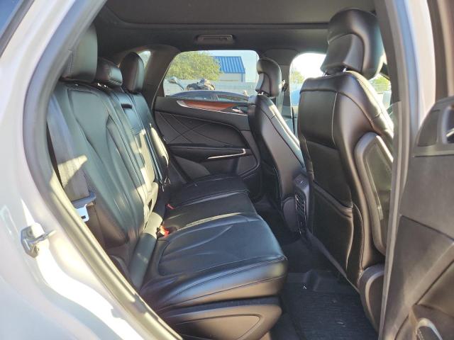 5LMCJ3D94KUL26683 - 2019 LINCOLN MKC RESERVE Белый фото 11