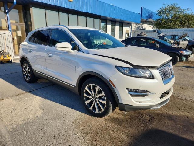5LMCJ3D94KUL26683 - 2019 LINCOLN MKC RESERVE Белый фото 4