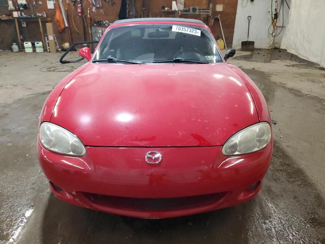 JM1NB353930309197 - 2003 MAZDA MX-5 MIATA BASE RED photo 5