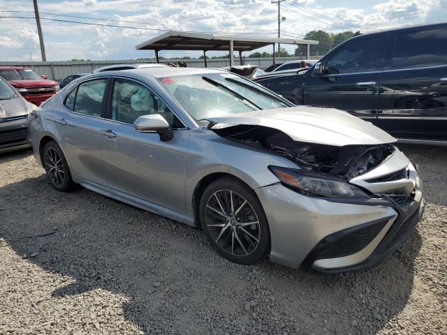 4T1G11AK7PU732769 - 2023 TOYOTA CAMRY SE NIGHT SHADE SILVER photo 4