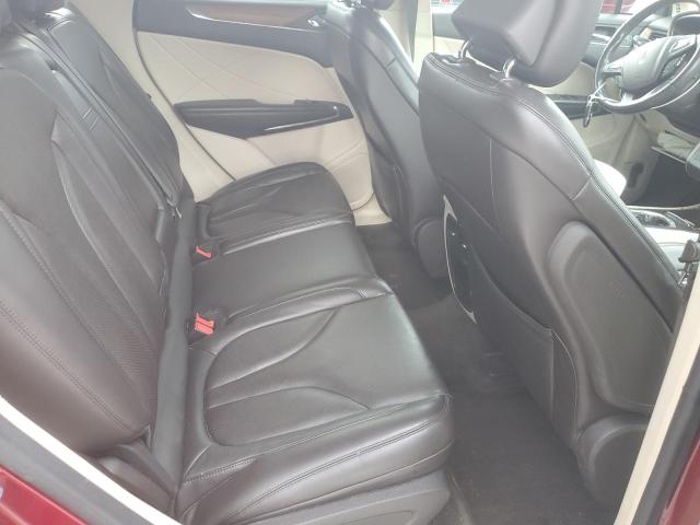 5LMTJ2AHXFUJ20425 - 2015 LINCOLN MKC RED photo 11