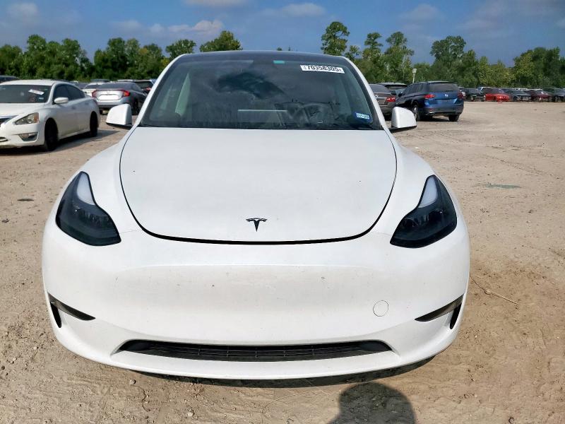 7SAYGDED8RA307898 - 2024 TESLA MODEL Y WHITE photo 5