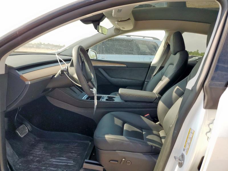 7SAYGDED8RA307898 - 2024 TESLA MODEL Y WHITE photo 7