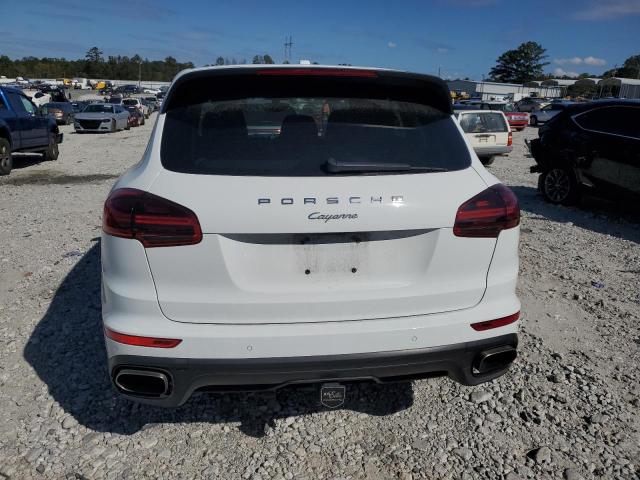 WP1AA2A25HKA83744 - 2017 PORSCHE CAYENNE WHITE photo 6