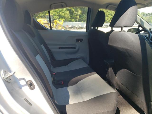 JTDKDTB38C1025636 - 2012 TOYOTA PRIUS C 银色 照片 11