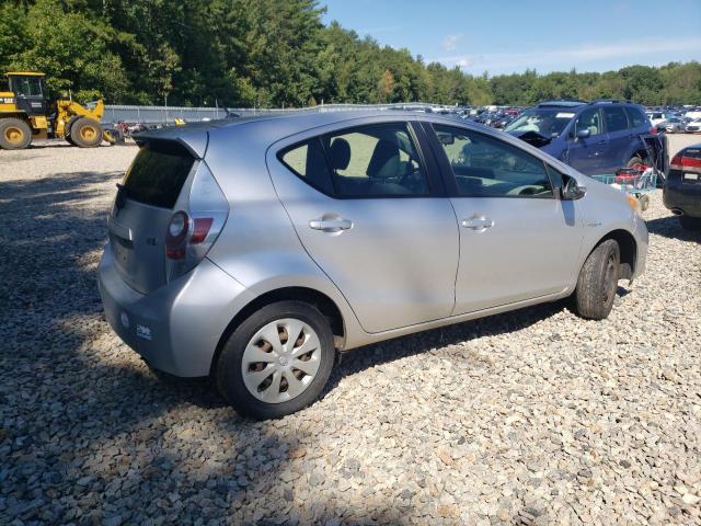 JTDKDTB38C1025636 - 2012 TOYOTA PRIUS C 银色 照片 3