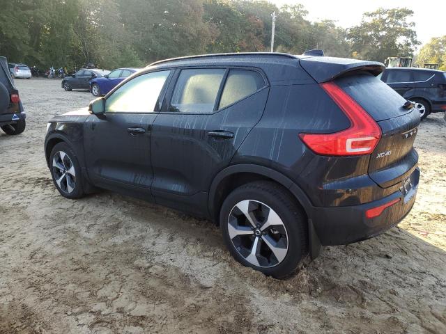 YV4L12UK7R2224575 - 2024 VOLVO XC40 CORE BLACK photo 2