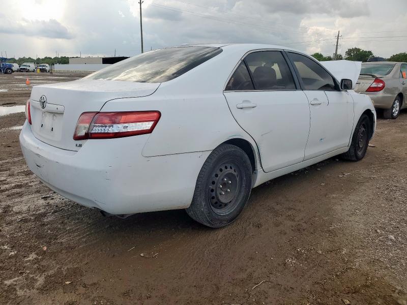 4T1BF3EK4AU513664 - 2010 TOYOTA CAMRY BASE WHITE photo 3