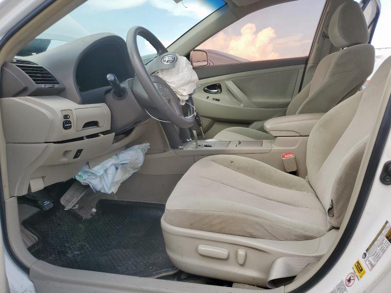 4T1BF3EK4AU513664 - 2010 TOYOTA CAMRY BASE WHITE photo 7