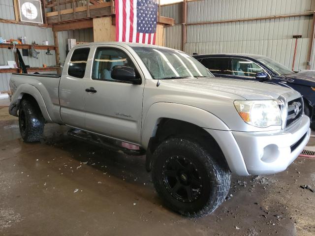 5TEUU42N85Z012491 - 2005 TOYOTA TACOMA ACCESS CAB SILVER photo 4