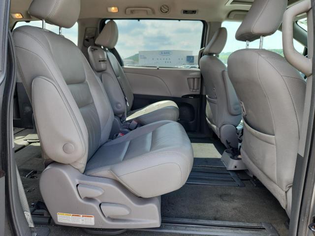 5TDYZ3DC1JS917624 - 2018 TOYOTA SIENNA XLE Сріблястий фото 11