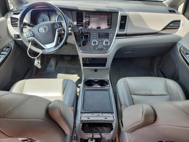 5TDYZ3DC1JS917624 - 2018 TOYOTA SIENNA XLE Сріблястий фото 8