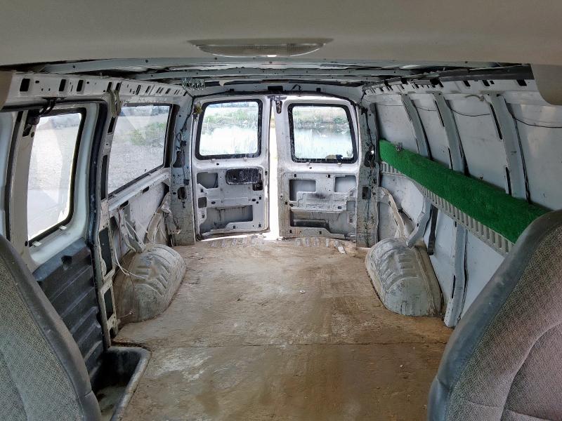 1GCFG154X81188880 - 2008 CHEVROLET EXPRESS G1 白色 照片 10