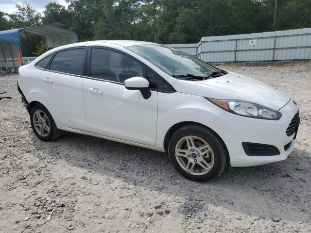 3FADP4BJ5JM109584 - 2018 FORD FIESTA SE 白色 照片 4